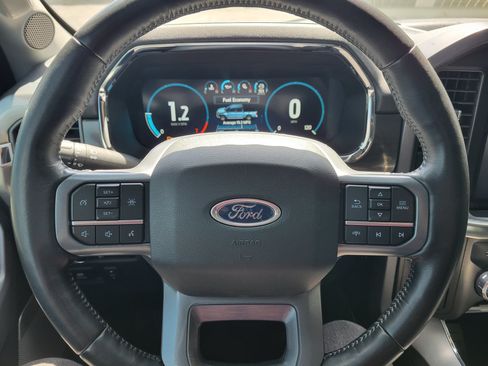 Used 2023 Ford F150 Lariat RWD image 17