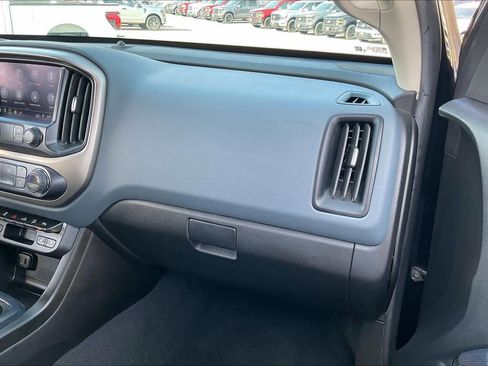 Used 2022 Chevrolet Colorado Z71 image 17