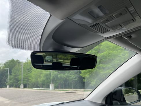 Certified 2025 Volkswagen Taos S image 24