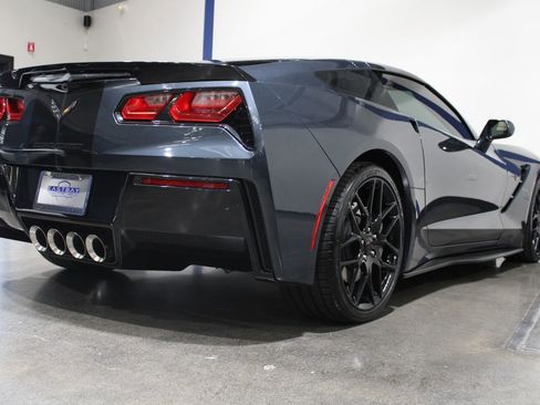 Used 2019 Chevrolet Corvette Stingray Coupe w/ Carbon Flash Badge Package RWD image 12