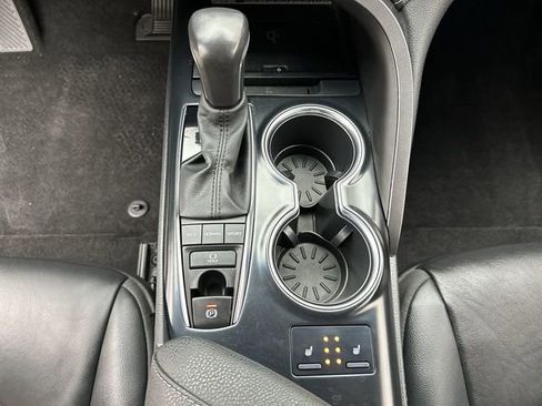 Used 2020 Toyota Camry XSE w/ Navigation Package image 22