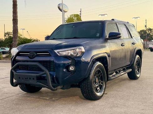 Used 2021 Toyota 4Runner SR5 Premium image 3