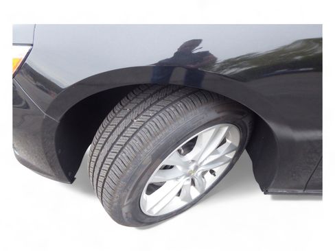 Used 2019 Chevrolet Malibu LT image 3