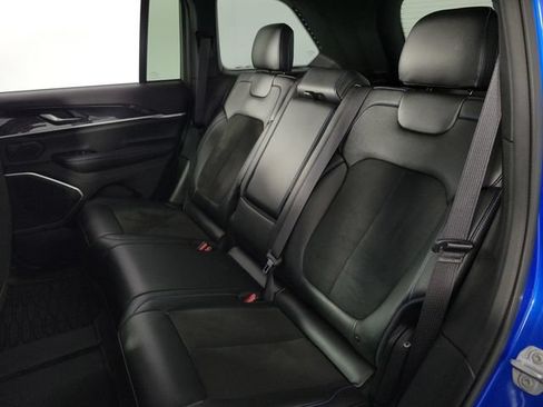 Used 2023 Jeep Grand Cherokee Trailhawk AWD/4WD image 17