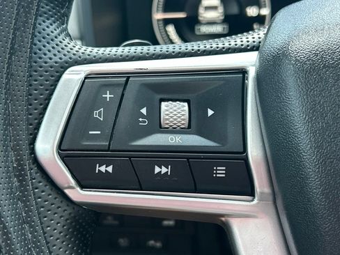 Used 2025 Mitsubishi Outlander 4WD Plug-In Hybrid image 21