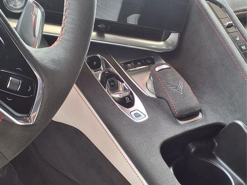 Used 2023 Chevrolet Corvette Stingray Premium Cpe w/ Z51 Performance Package RWD image 16