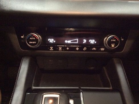 Used 2023 Mitsubishi Outlander SE image 45