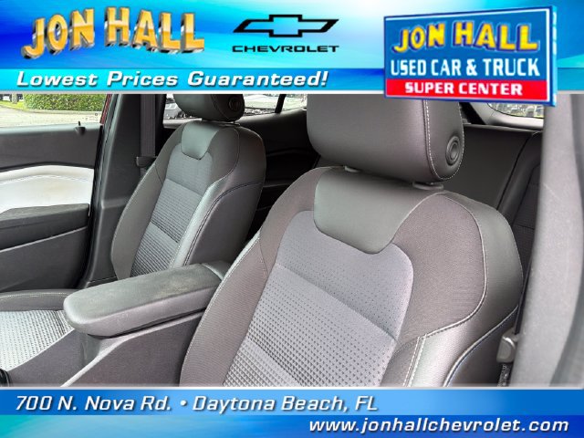 Used 2024 Chevrolet Trax LT w/ Driver Confidence Package FWD image 18
