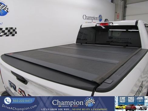 Used 2025 RAM 1500 Warlock AWD/4WD image 16