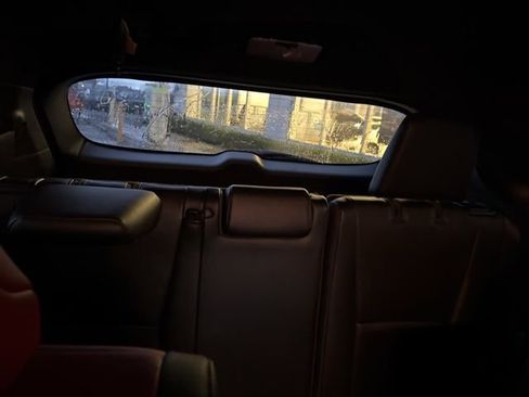 Used 2021 Toyota Highlander XSE image 12