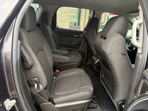 Used 2013 GMC Acadia SLE AWD/4WD image 29
