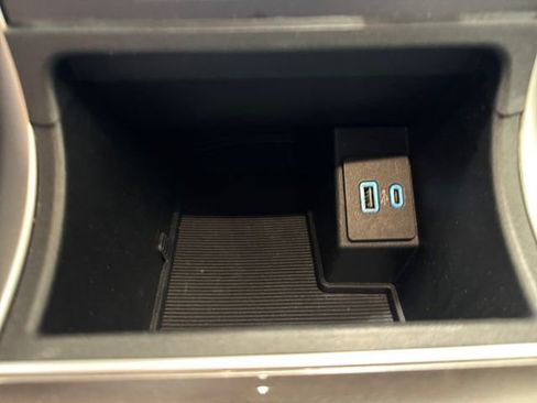 Used 2023 Ford Edge SEL image 16