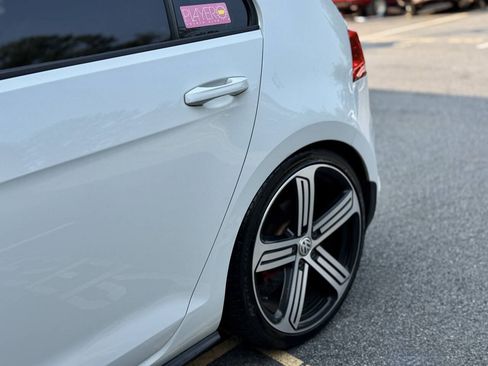 Used 2015 Volkswagen GTI SE w/ Lighting Package (SEL) FWD image 15