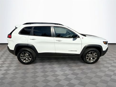 Used 2022 Jeep Cherokee Trailhawk w/ Trailer Tow Group image 9
