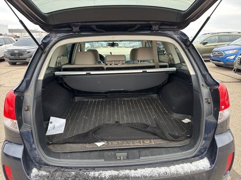 Used 2014 Subaru Outback 2.5i Premium image 14