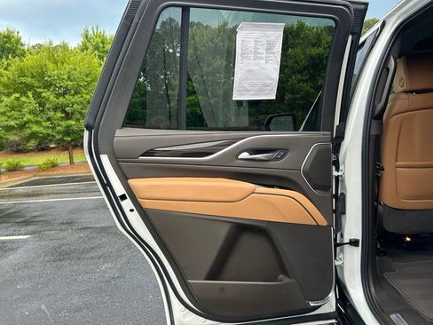 Used 2024 Cadillac Escalade Sport AWD/4WD image 59