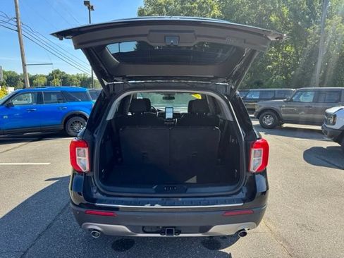 Used 2023 Ford Explorer Limited w/ Limited Technology Package AWD/4WD image 9