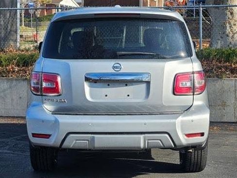 Used 2017 Nissan Armada SV image 4