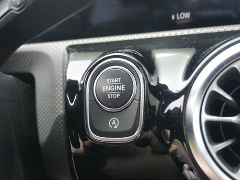 Used 2021 Mercedes-Benz A 220 4MATIC image 42