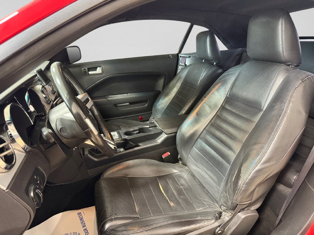 Used 2005 Ford Mustang GT RWD image 23
