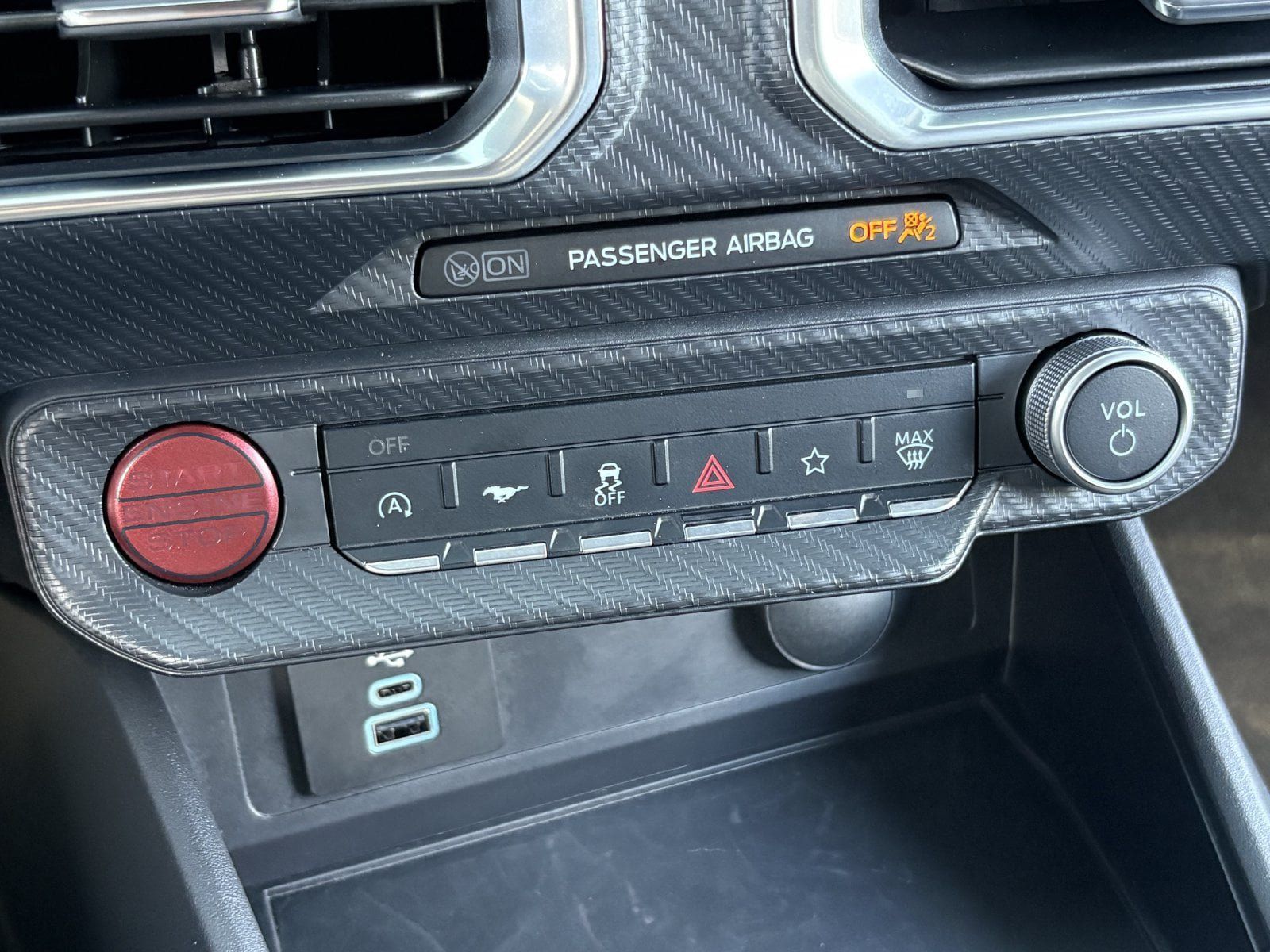 Used 2025 Ford Mustang GT Premium RWD image 26