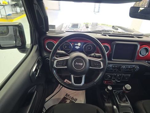 Used 2021 Jeep Wrangler Unlimited Rubicon AWD/4WD image 12