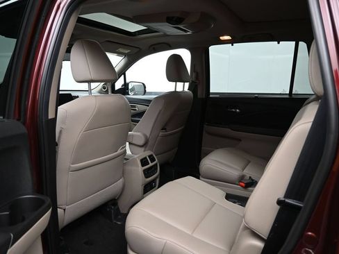 Used 2021 Honda Pilot Elite image 25