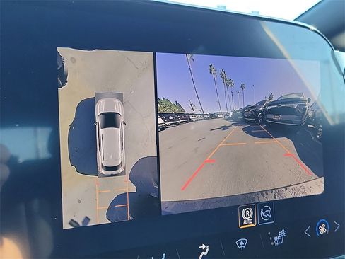 New 2026 Chevrolet Equinox EV LT image 9