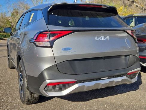 Used 2024 Kia Sportage EX image 7