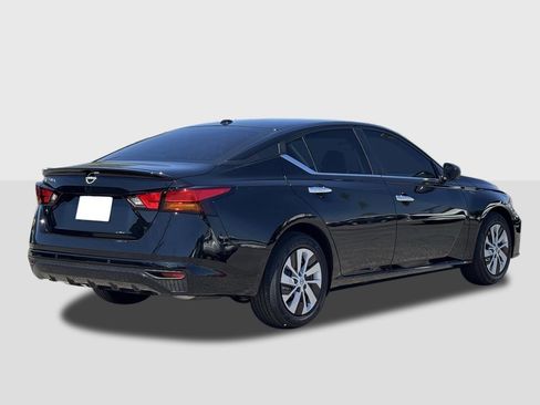 New 2025 Nissan Altima 2.5 S image 4