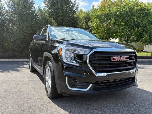 Used 2024 GMC Terrain SLE w/ Driver Convenience Package AWD/4WD image 11