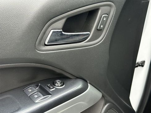 Used 2022 Chevrolet Colorado LT w/ Fleet Safety Package RWD image 19