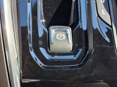 New 2026 GMC Canyon Elevation w/ Convenience Package image 10