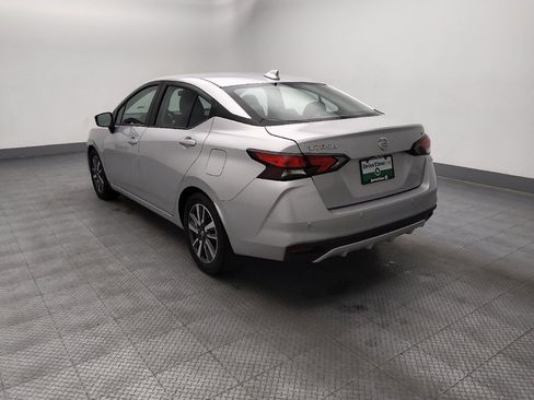 Used 2021 Nissan Versa SV FWD image 5