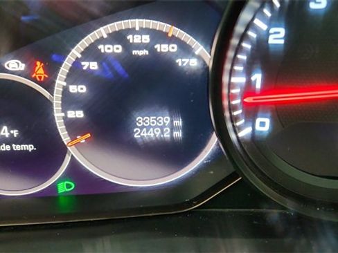 Used 2022 Porsche Cayenne image 38