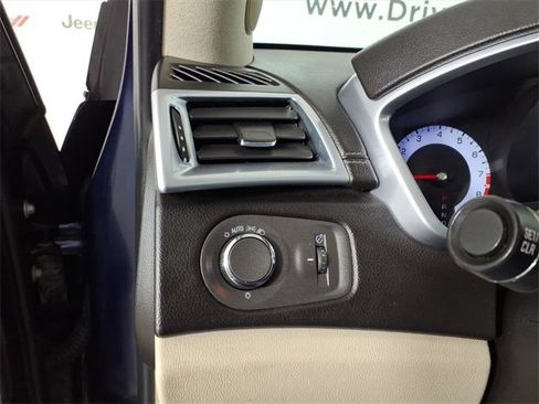 Used 2010 Cadillac SRX Luxury image 22