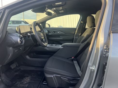 New 2026 Chevrolet Equinox EV LT image 4