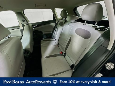 Certified 2023 Volkswagen Taos SE AWD/4WD image 28