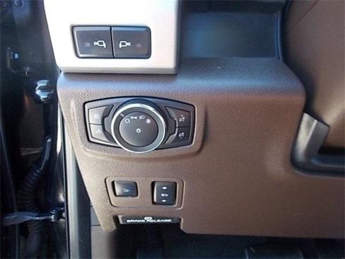 Used 2021 Ford F350 King Ranch image 15