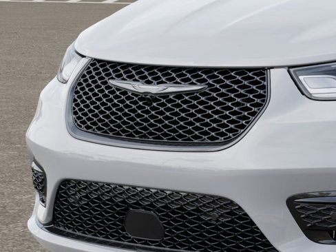 New 2026 Chrysler Pacifica Select image 11