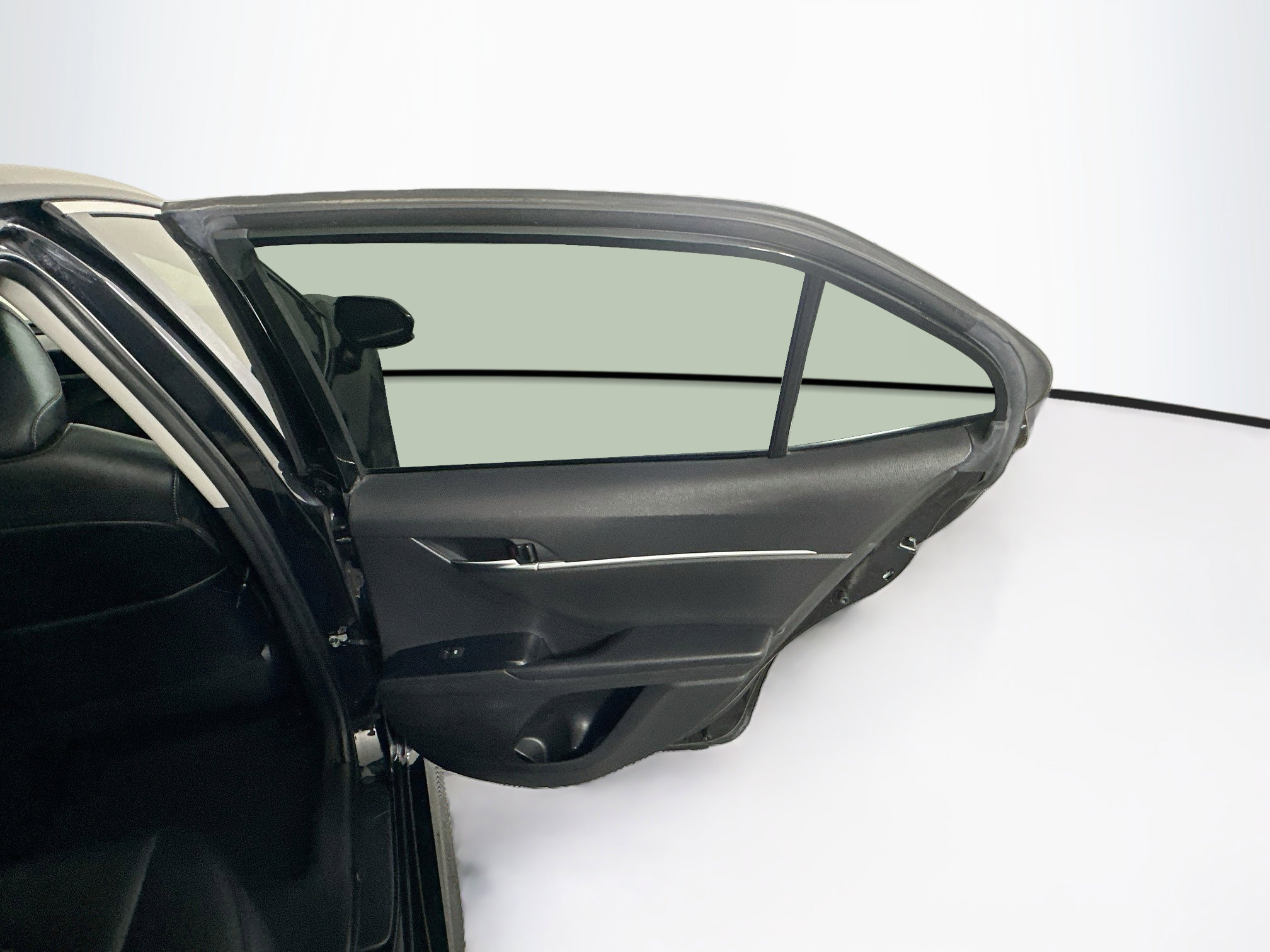 Used 2020 Toyota Camry SE w/ Carpet Mat Package FWD image 29