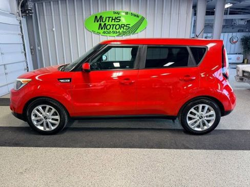 Used 2018 Kia Soul + FWD image 5