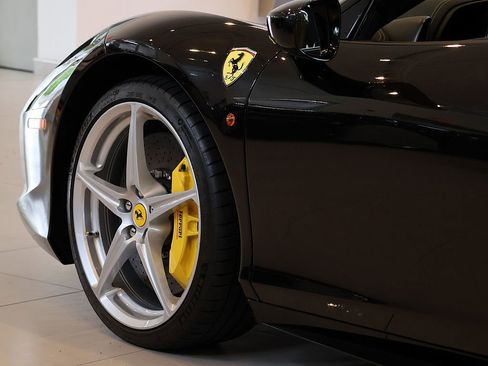 Used 2011 Ferrari 458 Italia Coupe RWD image 67