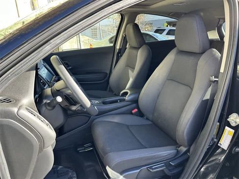 Used 2019 Honda HR-V EX image 11