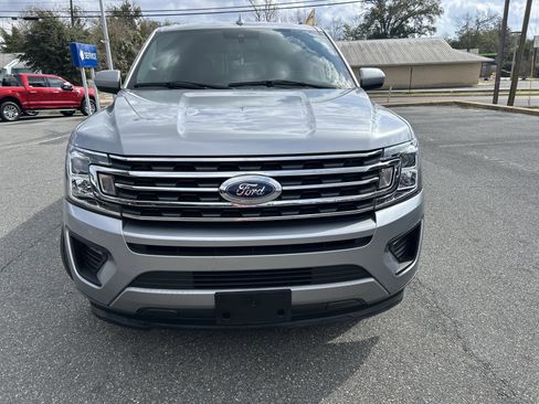 Certified 2021 Ford Expedition XLT image 2