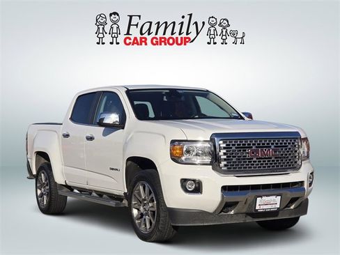 Used 2020 GMC Canyon Denali image 2