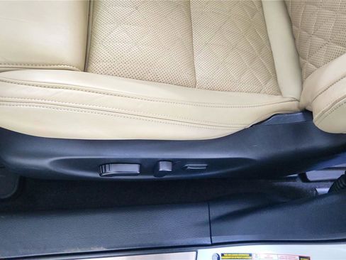 Used 2017 Nissan Maxima Platinum image 30