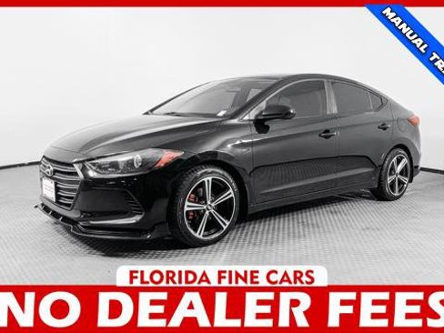 Used 2018 Hyundai Elantra SE FWD image 1