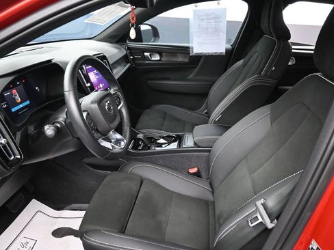 Used 2023 Volvo C40 P8 Recharge Ultimate AWD/4WD image 32