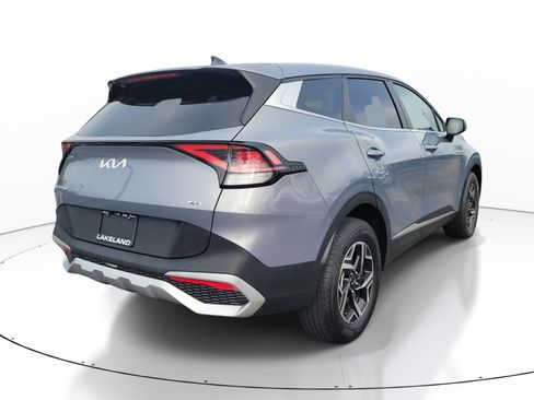 Used 2025 Kia Sportage LX AWD/4WD image 4